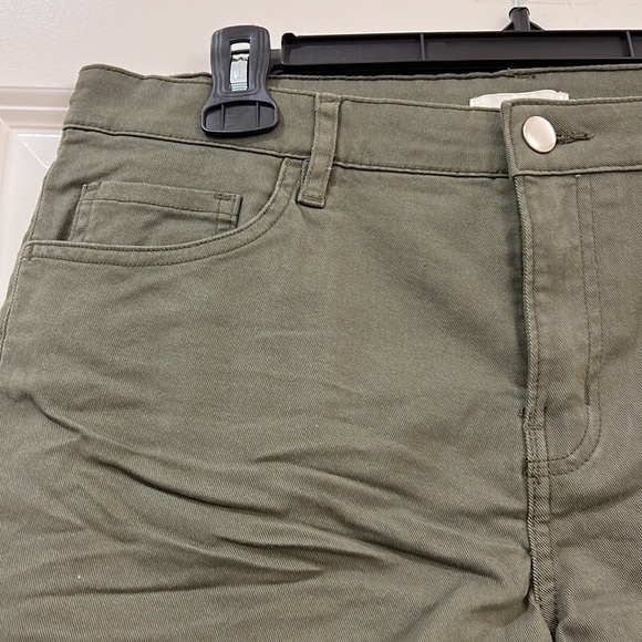 H&M ladies shorts - Picture 2 of 6